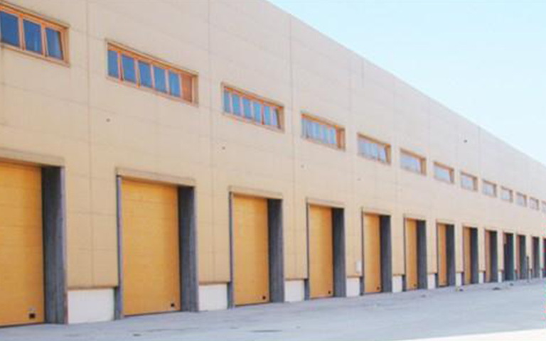 長治縣王總選用山西超躍（yuè）工業門和工業滑升門