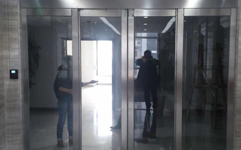 環能科技有限（xiàn）公司選定山西超躍安防玻璃感應門