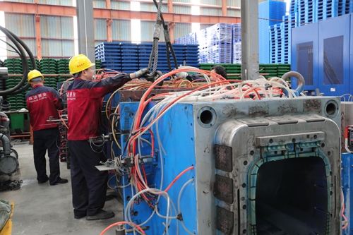 塑料垃圾桶生產基地（dì）