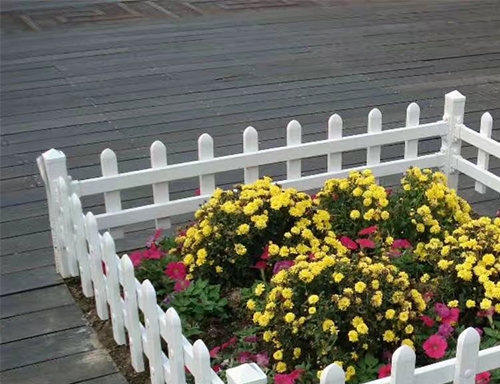 公路護欄（lán）網廠家